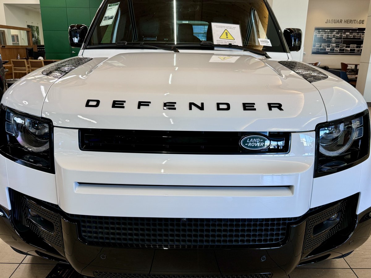 landroverns's tweet image. Introducing the Defender 130: Where adventure meets refinement. This stunning white beauty is ready to conquer any terrain while turning heads. Experience the epitome of capability and luxury. #LandRoverNorthScottsdale #Defender130 #LuxurySUV #LandRoverDefender130