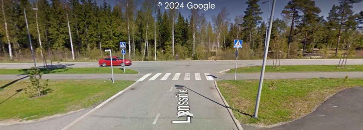 Facesta: ajat autolla tähän ja käännyt vaikka oikealle. Tasa-arvoinen risteys. Pyörä tulee vaikka oikealta tuota pyörätietä pitkin, pitääkö sinun väistää? Enemmistö vastasi, ettei. Mutta oikeasti kääntyvä väistää.

Miksi liikennesäännöt eivät ole yksikäsitteisiä ihmisille?