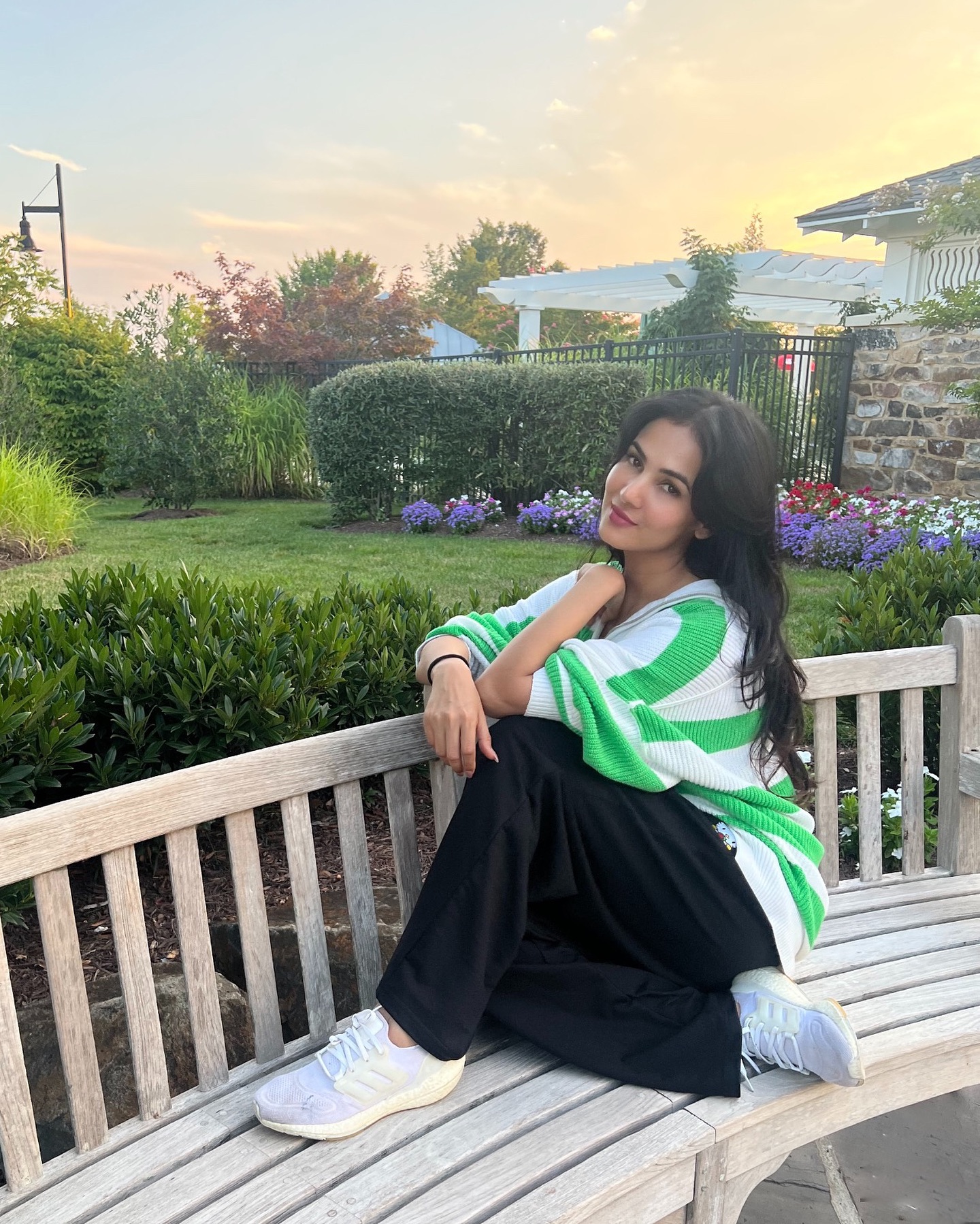 GVhJAe8a4AA7Iwn?format=jpg&name=large