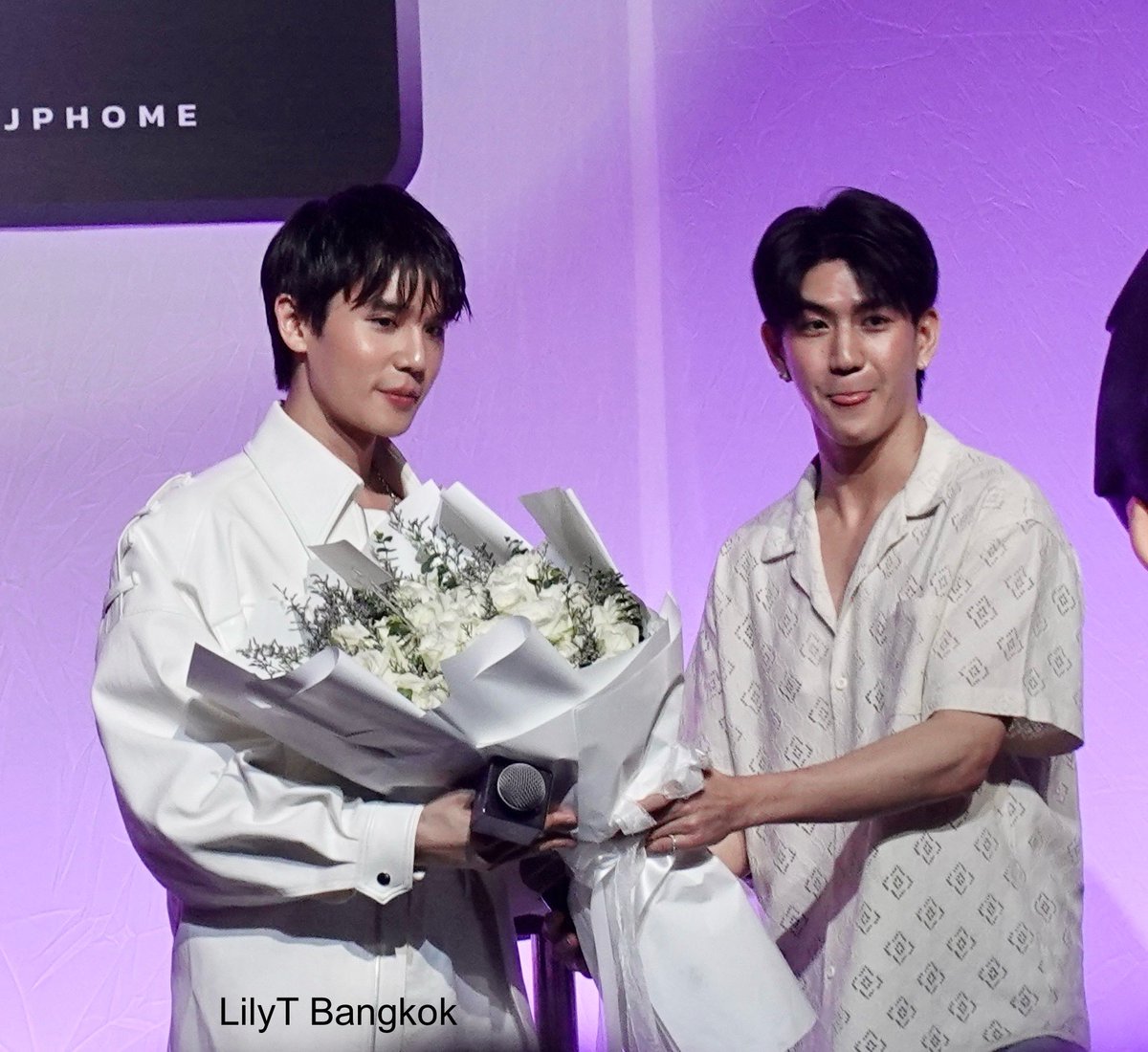 tsang_lilian's tweet photo. 24/08/21 #WishJimmyAllWell2024
#Jimmy30thBDProject
#jimmyyjp
With my beloved friend @stinger_sun https://t.co/hqdNP3JUpN
