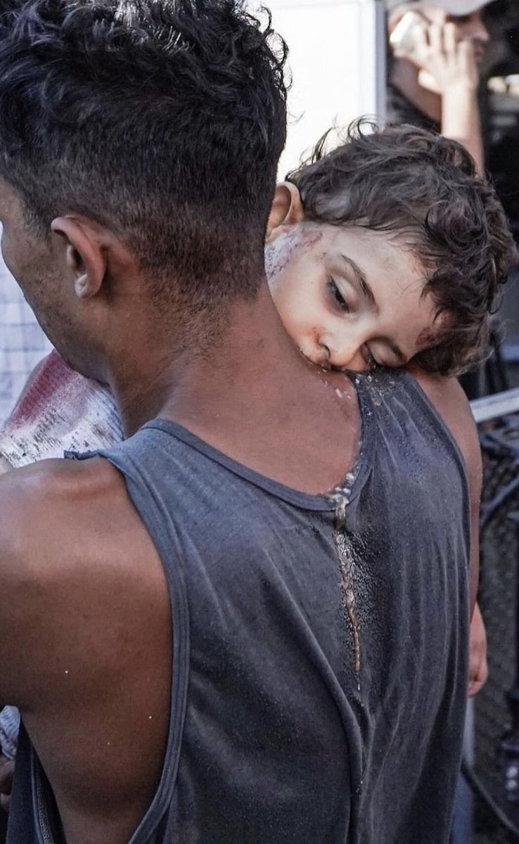 RIP my little son.. #Gaza fathers say this phrase millions of tomes everyday!