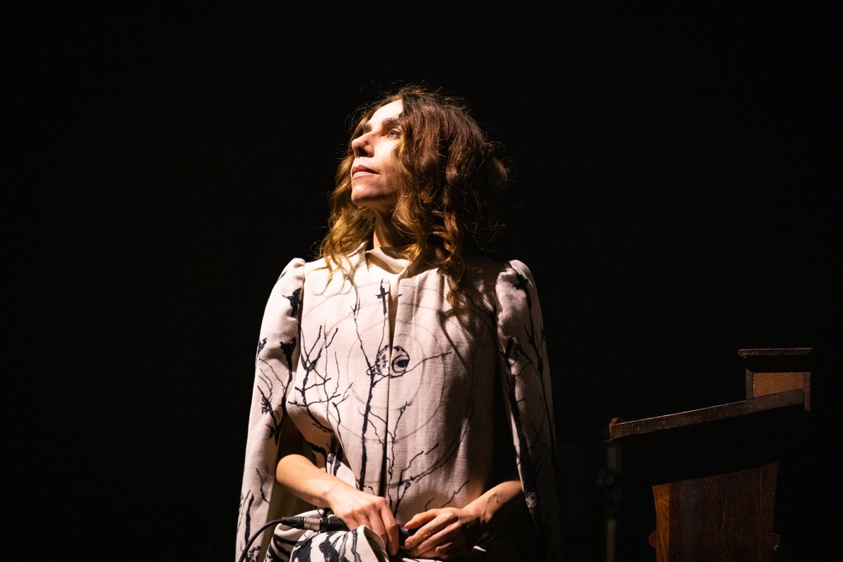 andrewbenge's tweet image. Last night @PJHarveyUK at @ThePieceHall #pjharvey #piecehall #halifax #livemusic #summer #GIG