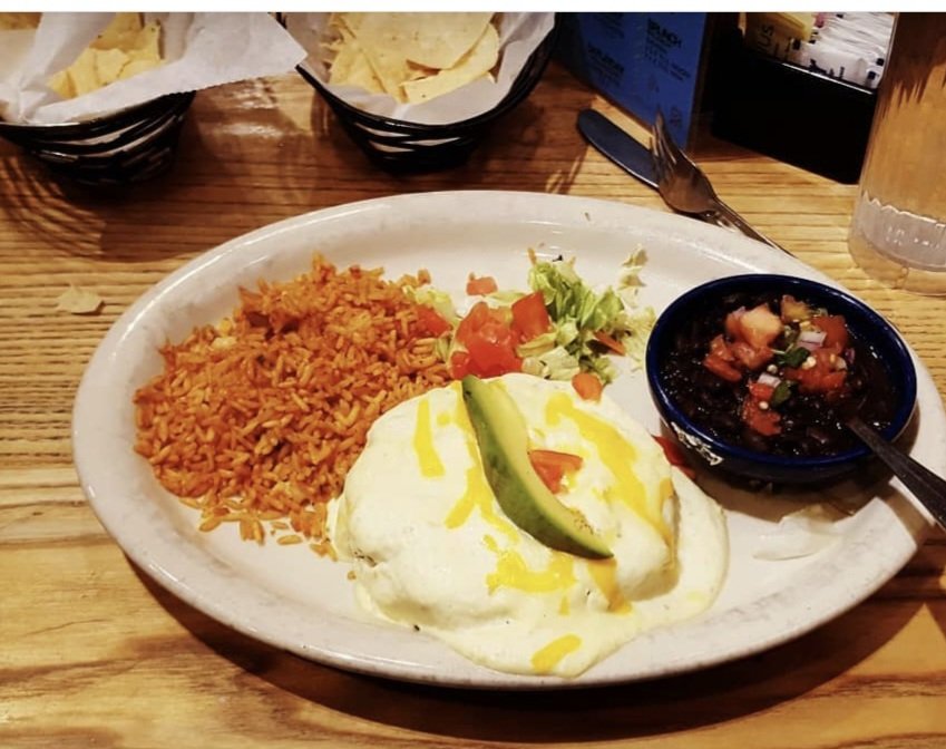 Nehaaaa_c's tweet photo. @SreedharReddyyy Sometimes, I go to restaurants/ cafes, kabhi order karti hu- #burrito #enchiladas #dalbati #Mexican #labanese #worldcuisine 🥘🌯 https://t.co/18vkJ7huNR