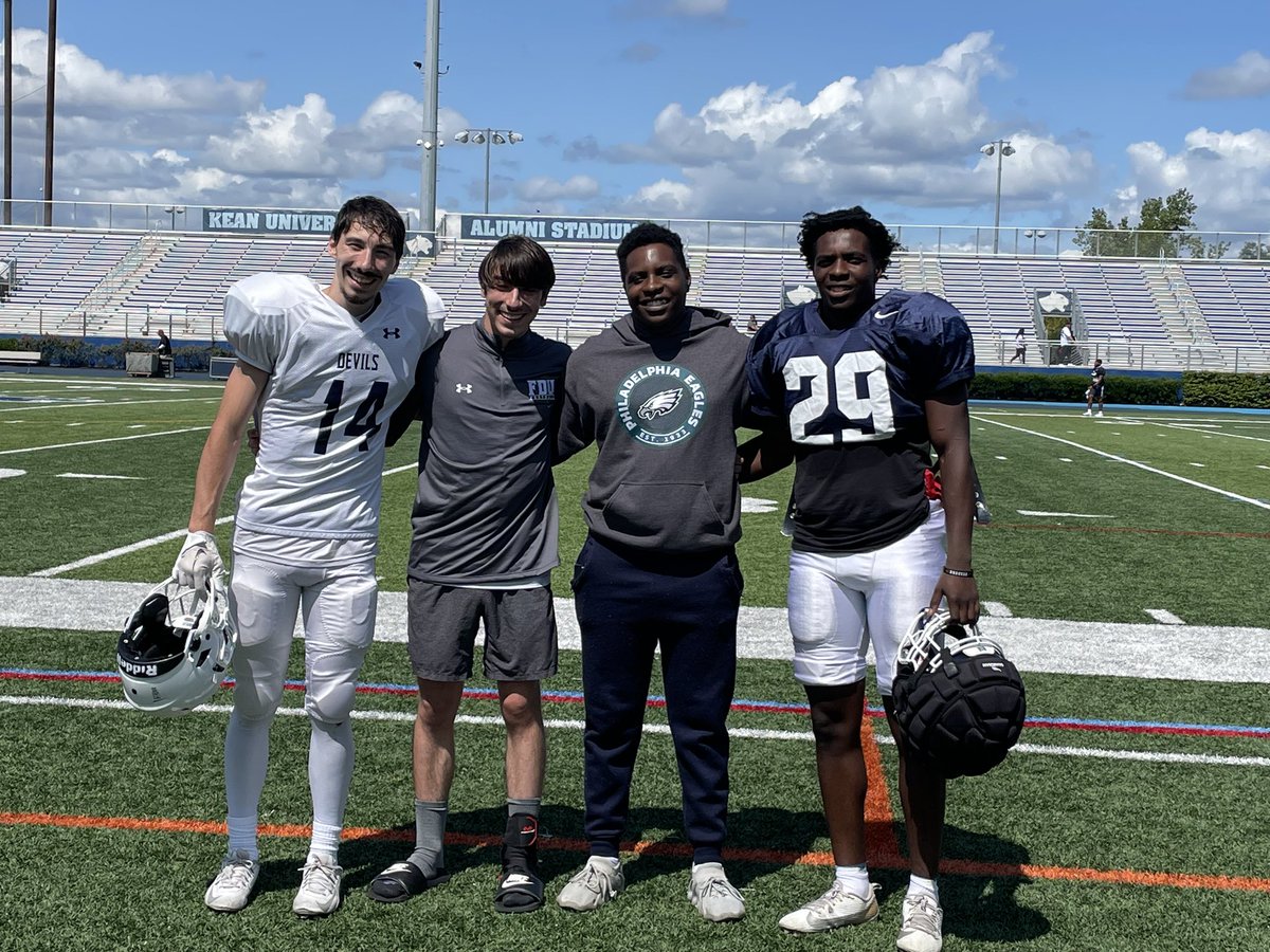 Great scrimmage today. Always great to see my guys <a href="/38_holland/">kwamereleaholland</a> <a href="/KwadairHolland_/">kwad</a> it’s amazing how far we’ve all come. <a href="/CubeiroBrandon/">Brandon Cubeiro</a> will be back stronger than ever. Love y’all boys a great southern reunion 🤞🏻. <a href="/DonohueJr/">Chuck Donohue Jr., CMAA</a>