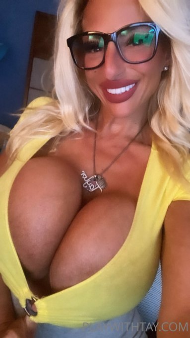 Feeling cute, but does this shirt make my boobs pop? 👀✨ Let me know what you think! 😘 #OOTD #CurvesAhead<a href="/tag/ootd"class="tags"><span>#ootd</span></a><a href="/tag/curvesahead"class="tags"><span>#curvesahead</span></a><a href="/tag/feelingconfident"class="tags"><span>#feelingconfident</span></a>