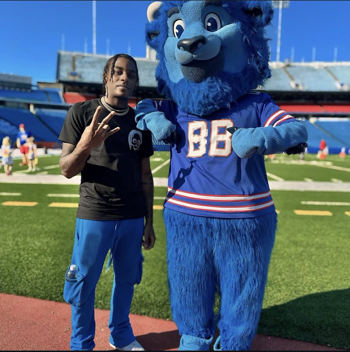 StevieJohnson13's tweet image. We&apos;ve locked in Rochester, NY musician and community leader, Lord Waya, as a resident at our tailgate this season. 

Swing by Abbott Rd—you’ll definitely know when you’ve entered HBHF Land. #GoBills #HandleBizHaveFunRepeat⚡️
