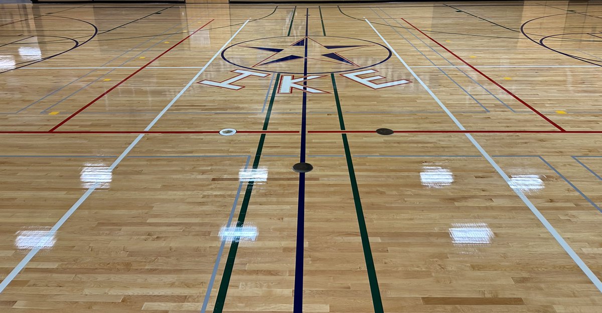 EEisenhowerms's tweet image. Thank you Everett Facilities team, for your work in painting our building just in time for the first day of school! The campus looks beautiful as we get ready for #180daysoflearning #KidsLearnatIKE. @wilnicg
@EPS_Region2 @EPS_DeputySupt @EverettSchools @DrIanBSaltzman