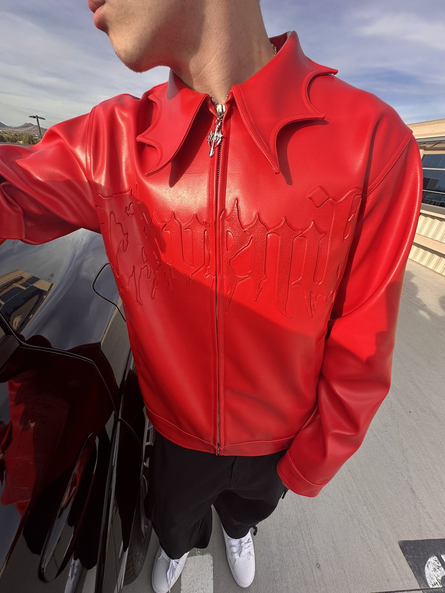 mindofpay's tweet photo. leather wing-collar jacket 🦇 when should i drop this? https://t.co/ZfUob2n751