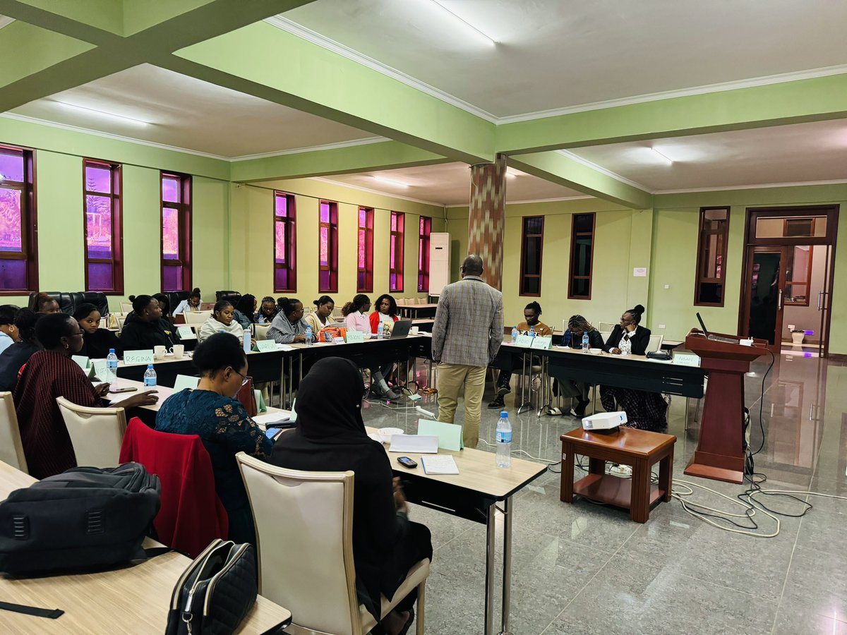 DeoChambi's tweet photo. Learning has never exhausts the mind! Infacts staying updated with digital skills is not just an advantage! Its a necessity:
::
::
TRAINING: Digital Resilience
 to Women HRDs powered by @thrdcoalition n @piafrica_hub https://t.co/dl0VxdkMsy