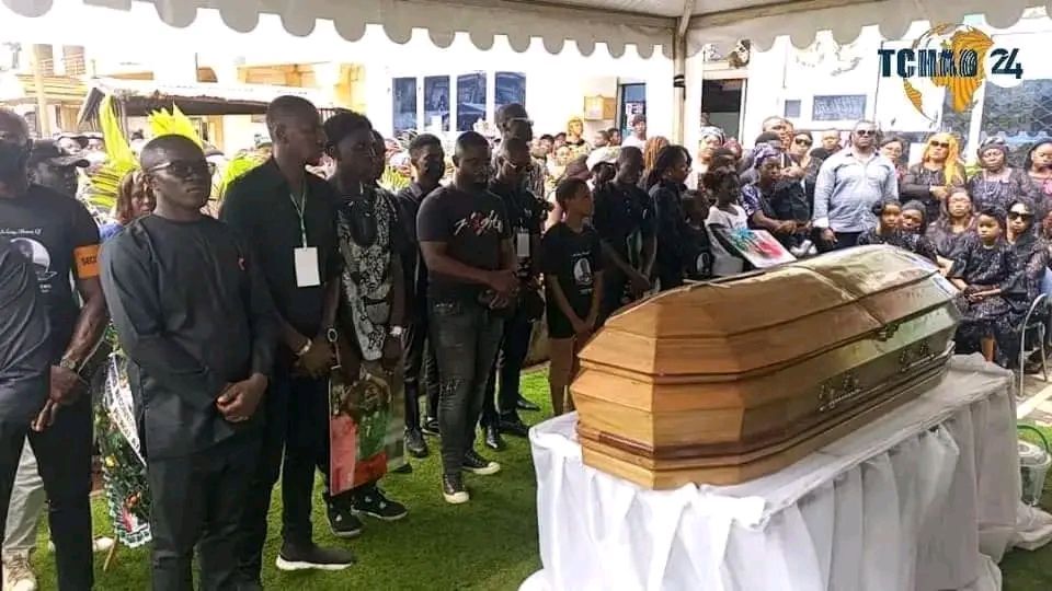 MimiMefoInfo's tweet photo. The funeral of former footballer Landry Nguemo took place this Friday in Dschang. He will be buried on Saturday. https://t.co/t98kdpaSJz https://t.co/h91zWRoFhl