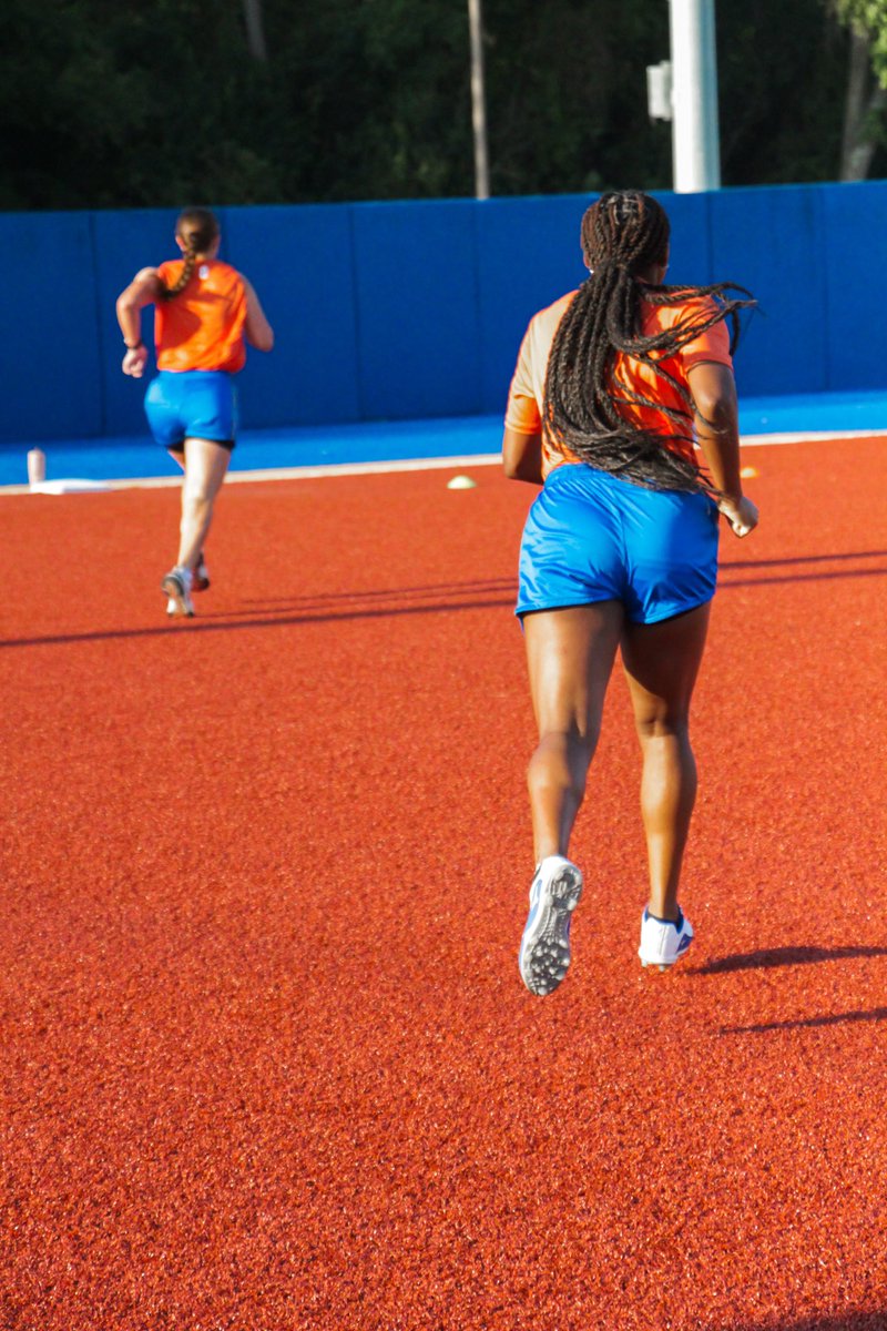 McLennan_SB's tweet photo. Day 3: 300 yard shuttles ✅ https://t.co/HsxBnlAGI3