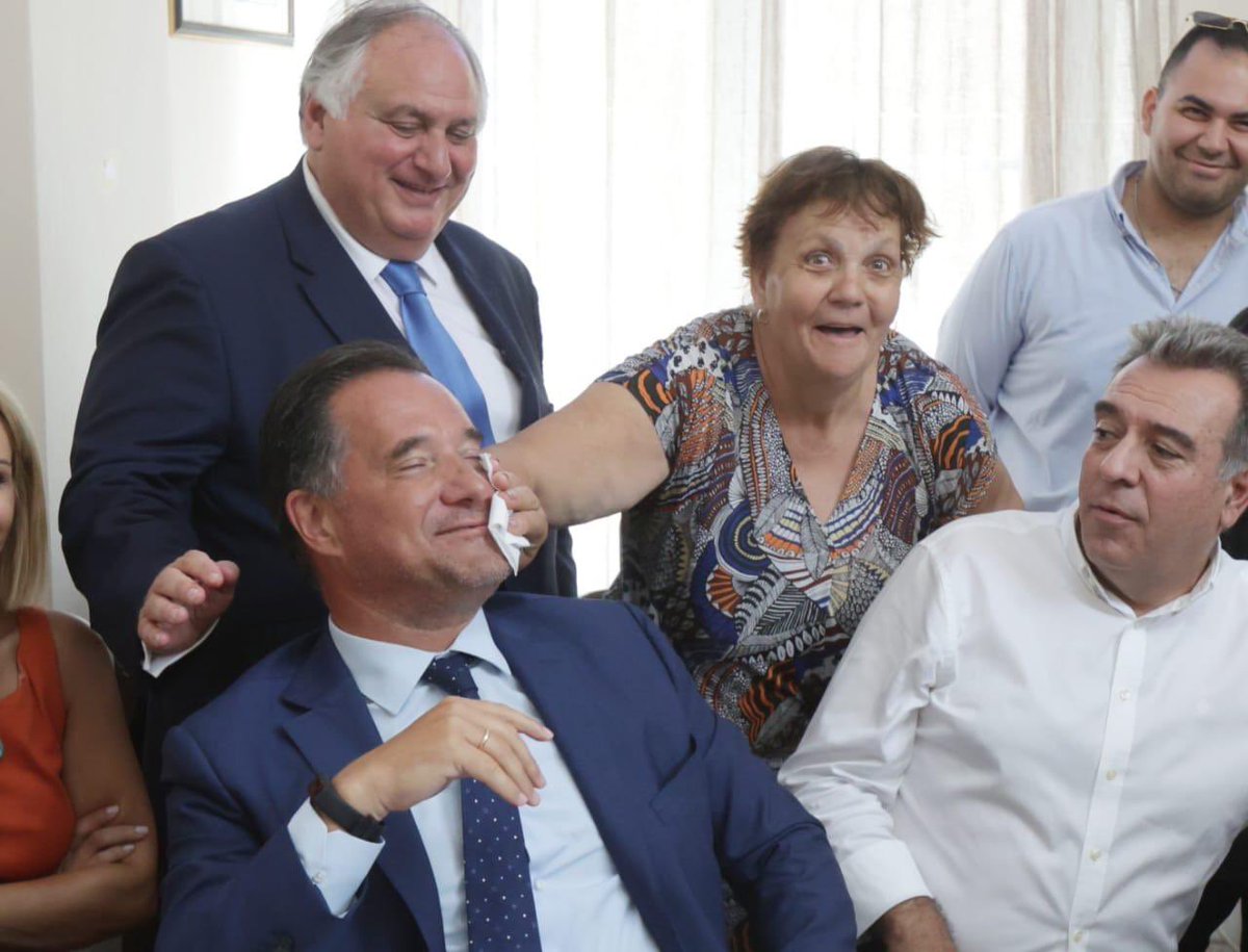 Άδωνις Γεωργιάδης (@adonisgeorgiadi) on Twitter photo Δείτε τώρα πώς παρουσιάζονται οι «ειδήσεις» στα διάφορα αντιπολιτευόμενα σάιτς και πως είναι στην πραγματικότητα. Όταν πήγαμε σήμερα το πρωί στη Λέρο με τον <a href="/mthemisto/">Marios Themistocleous</a> μας περίμεναν στην είσοδο του Νοσοκομείου διαδηλωτές (ως συνήθως). Κάθε είδους σωματείο της Αριστεράς ήταν εκεί. Δείτε τώρα πώς παρουσιάζονται οι «ειδήσεις» στα διάφορα αντιπολιτευόμενα σάιτς και πως είναι στην πραγματικότητα. Όταν πήγαμε σήμερα το πρωί στη Λέρο με τον <a href="/mthemisto/">Marios Themistocleous</a> μας περίμεναν στην είσοδο του Νοσοκομείου διαδηλωτές (ως συνήθως). Κάθε είδους σωματείο της Αριστεράς ήταν εκεί.