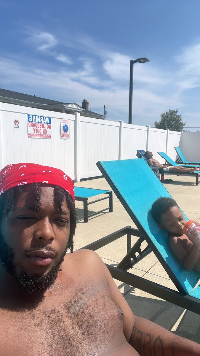 RenVibes's tweet photo. Family Pool Day🫶🏽 https://t.co/8wKRhobpbZ