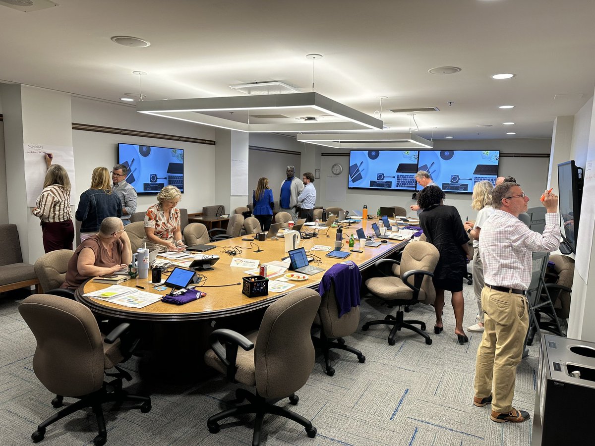 Awesome to reconnect with this talented senior leadership team <a href="/OCDSB/">OCDSB</a> today… our Senior Staff Planning Session for the 2024-2025 school year!🤓💫