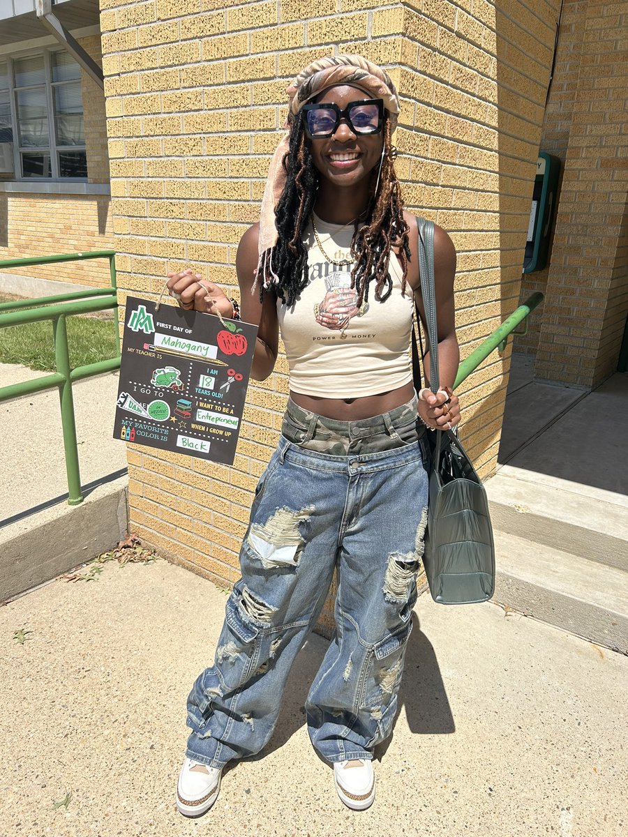 First Day of Classes for the BLOSSOMS! 

Freshman roll call: