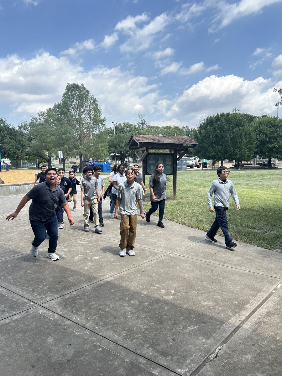 BCMbiotechRusk's tweet photo. After a morning of testing, our students recharged with some heart-pumping fun in PE! Huge shoutout to our amazing PE teachers for keeping our health science magnet school students active and energized 🙌🧠🫀 https://t.co/F9pj0ehQgQ