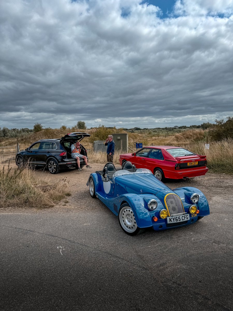 AutoBant's tweet image. A couple of early submissions for this evening’s #WednesdayWant. Two increasingly desirable motor vehicles 😍