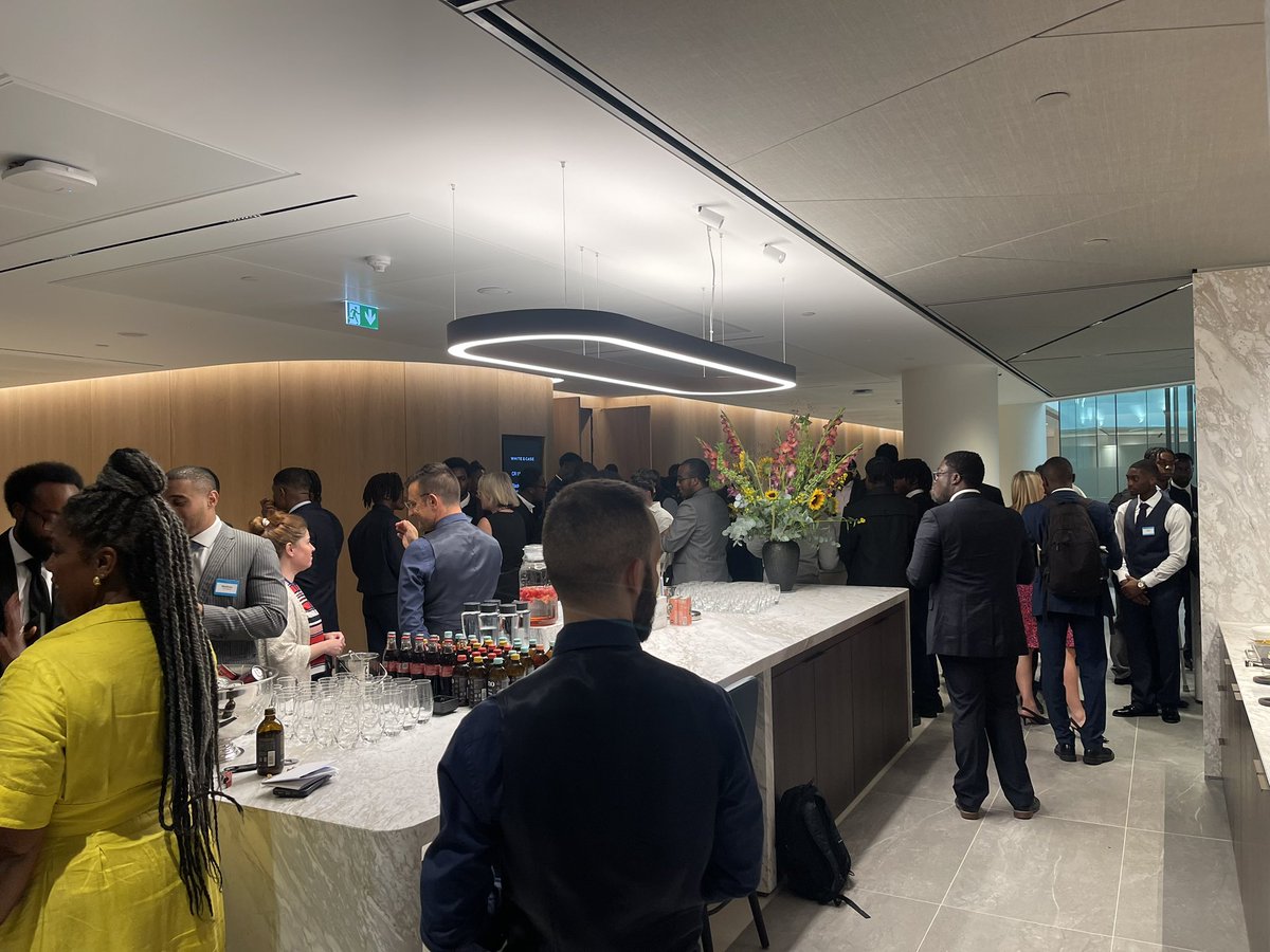 Black Men In Law Network (@bmlnetwork) on Twitter photo Thank you to everyone who shared the graphic and the link to our BML Open Day with <a href="/WhiteCase/">White & Case LLP</a>! We had over 100 gents sign up for the event and a full house today. Another successful event.
#BMLCommunityLaw #BlackMenInLaw #BlackLawyers #NextGeneration #Diversity #Inclusion Thank you to everyone who shared the graphic and the link to our BML Open Day with <a href="/WhiteCase/">White & Case LLP</a>! We had over 100 gents sign up for the event and a full house today. Another successful event.
#BMLCommunityLaw #BlackMenInLaw #BlackLawyers #NextGeneration #Diversity #Inclusion