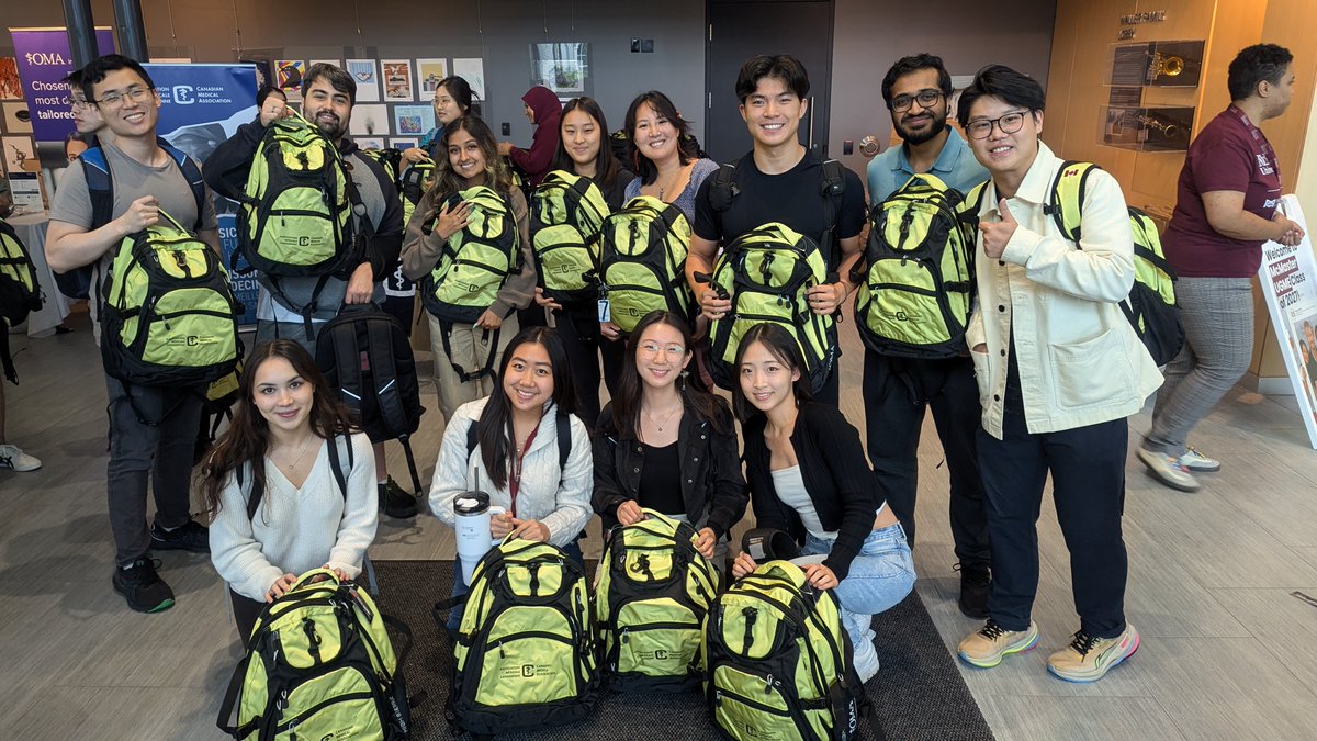 McmasterUgme's tweet photo. Our #McMasterUGME Class of 2027 was very excited to receive their @OntariosDoctors/@CMA_Docs backpacks! ๐ Our learners are ready to start their med school journey equipped with everything they need. The perfect way to kick off their med school journey! https://t.co/KnNtcuaxsJ