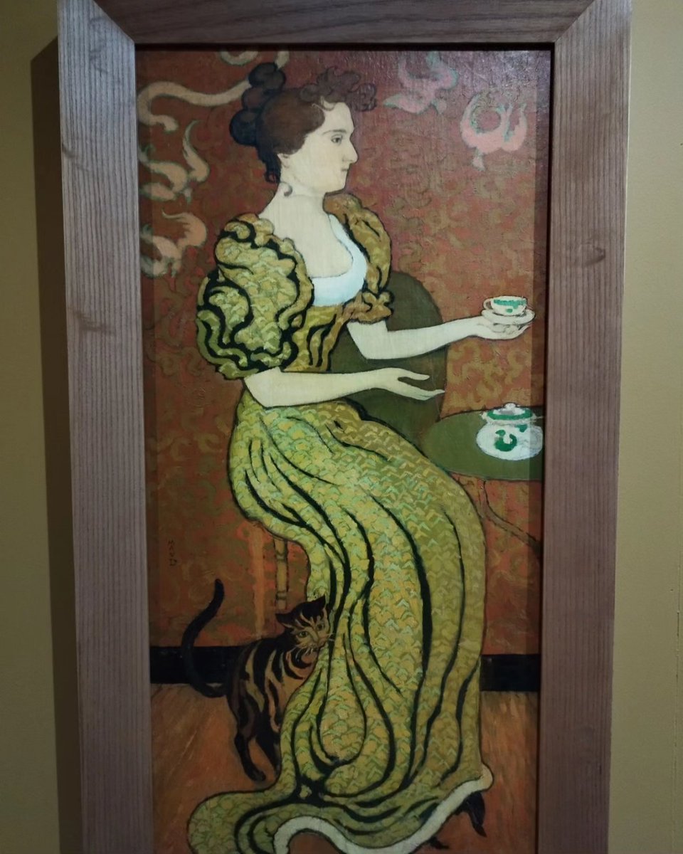 museepontaven's tweet photo. A voir dans l'#Expo Femmes chez les Nabis, de fil en aiguille, les portraits de France Ranson par Maurice Denis. Pour représenter celle que les #Nabis surnommaient la "gardienne du Temple" mais qui a eu un rôle bien plus important en co-créant des #tapisseries avec son mari Paul https://t.co/1n46GF2z4p