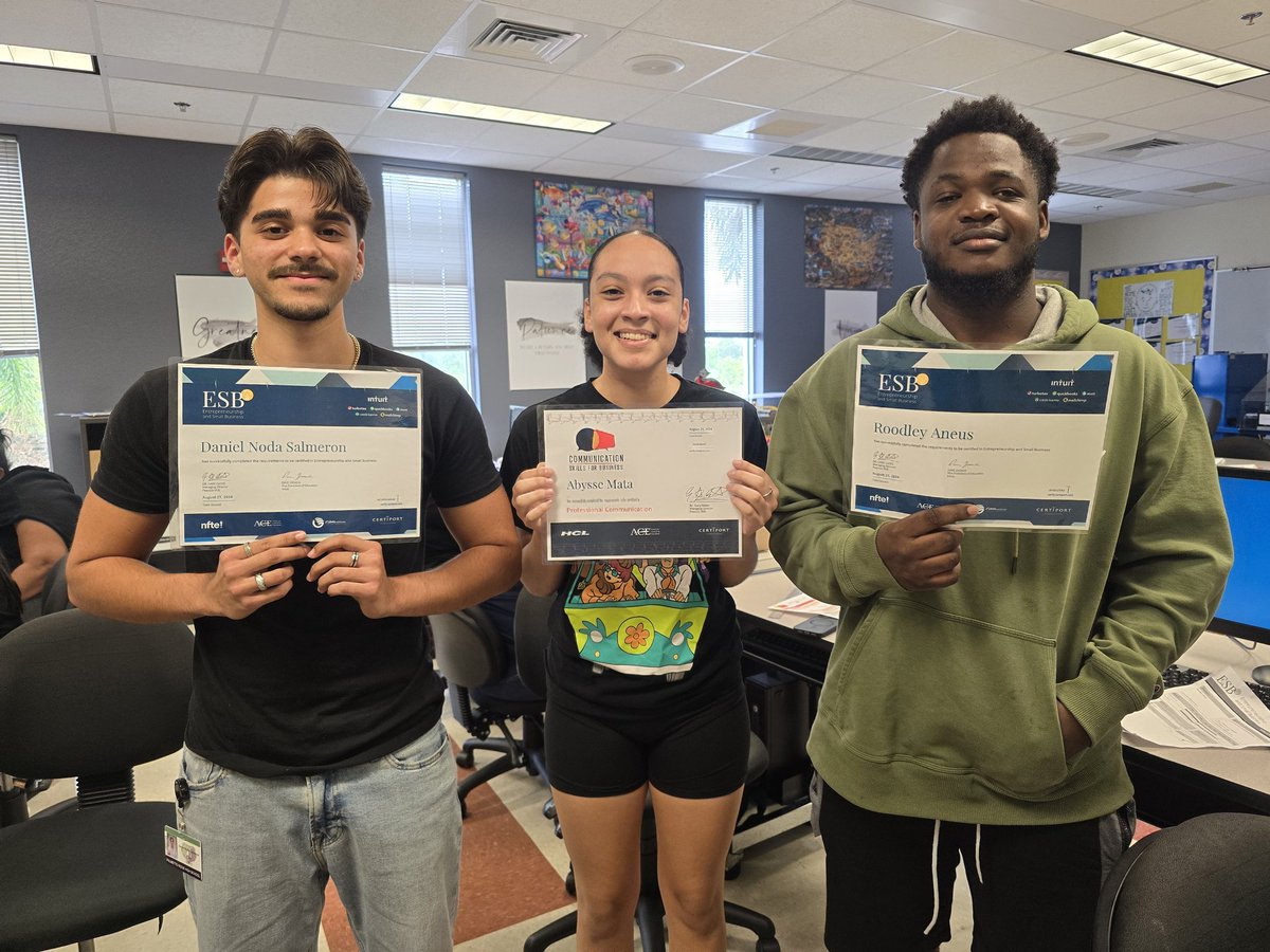 MsDeLuca_iTECH's tweet image. Congratulations to these amazing students for passing industry certifications-Entrepreneurship and Professional Communication @collierschools @iTECH_College @Certiport