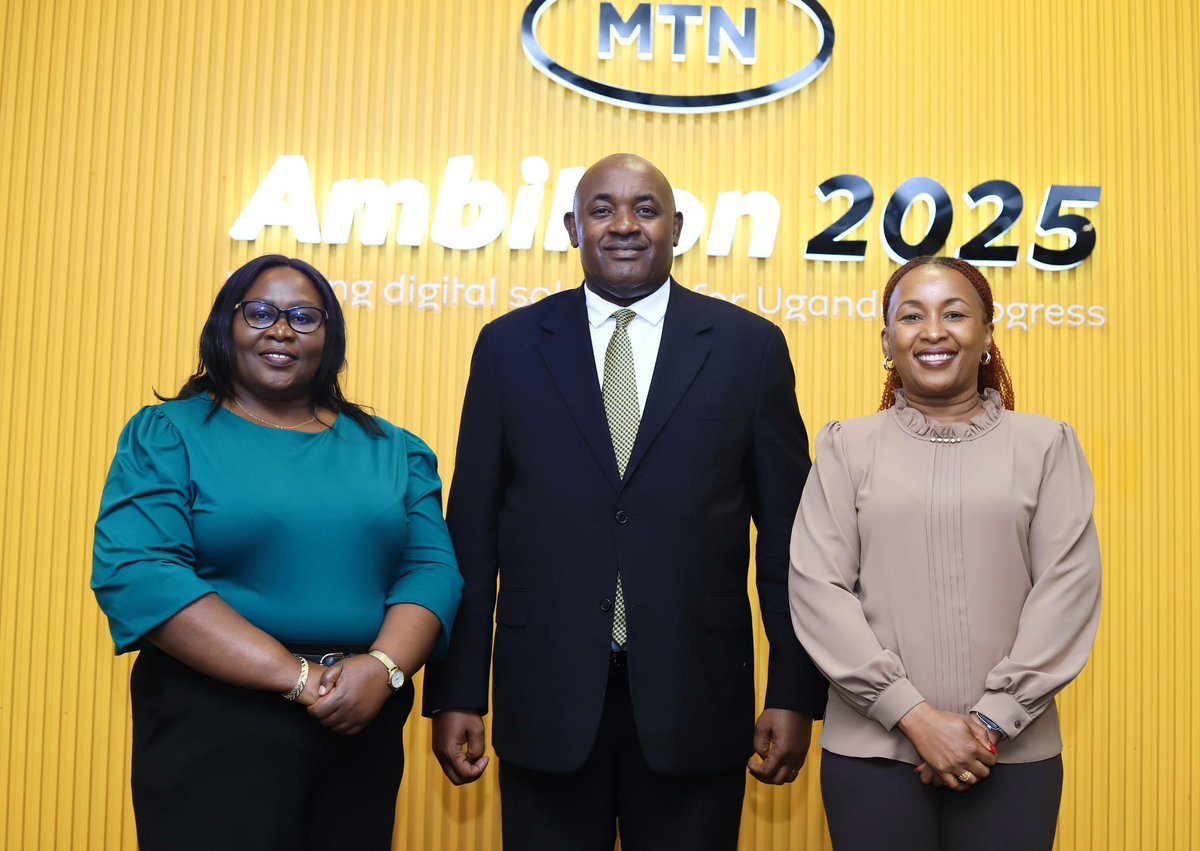 CHRISBARYOMUNS1's tweet image. I made a notable surprise visit to @mtnug today. During the visit,I engaged with their leadership team and we discussed the importance of expanding digital infrastructure and emphasized the role of public-private partnerships in driving innovation and service delivery.…
