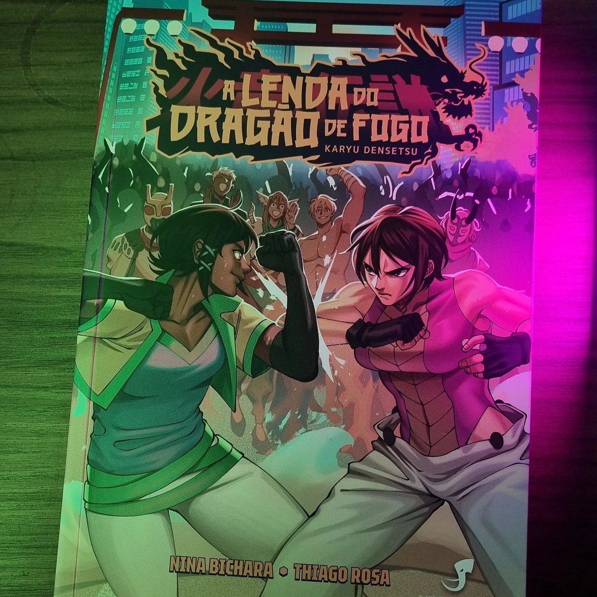 Mike Sant'Anna 3º Terror Twin (@omikesantanna) on Twitter photo Postei nos meus stories do Instagram um pouco mais sobre os dois mimos do <a href="/CriticalRole/">Critical Role</a> e do <a href="/thiagorosarpg/">Thiago Rosa #Tormenta25Anos ❄️🐉🔥</a> que a <a href="/jamboeditora/">Jambô Editora</a> me mandou hoje😍😍😍 Postei nos meus stories do Instagram um pouco mais sobre os dois mimos do <a href="/CriticalRole/">Critical Role</a> e do <a href="/thiagorosarpg/">Thiago Rosa #Tormenta25Anos ❄️🐉🔥</a> que a <a href="/jamboeditora/">Jambô Editora</a> me mandou hoje😍😍😍