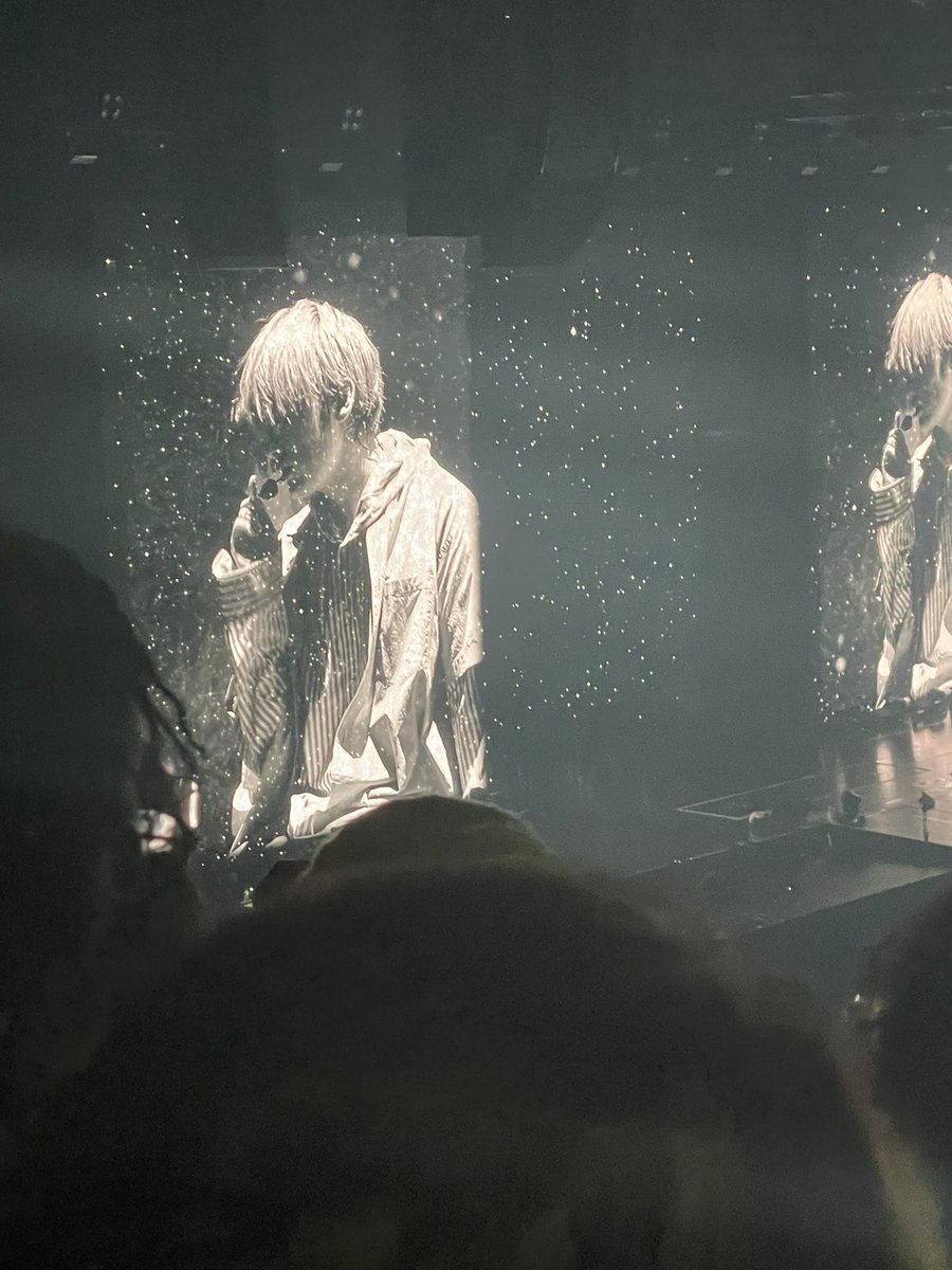 home_is_txtbts's tweet image. My favorite memory as a Moa would be when I went to my first ever TXT concert thinking I would never attend one 🥹 Going with my Dad made everything ♾️ times better and my heart was truly healed seeing my boys for the first time ever💙💙💙
#MemoriesWithTXT