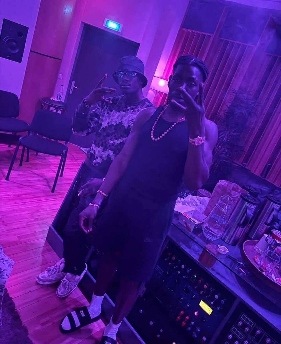 🚫GAZO x WERENOI

✅ Feat enregistré dans la nuit 

📆 OCTOBRE 2024 (album de GAZO)