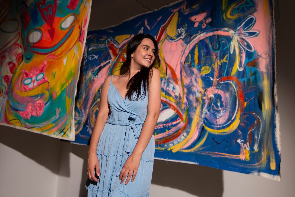 LaGranNoticia's tweet photo. El Arte de Sara Alarcón: Un Viaje en el que la realidad es un montón de ‘COLORES DISTORSIONADOS https://t.co/09t2gUddKG a través de @LaGranNoticia https://t.co/mJjvEv9VCj