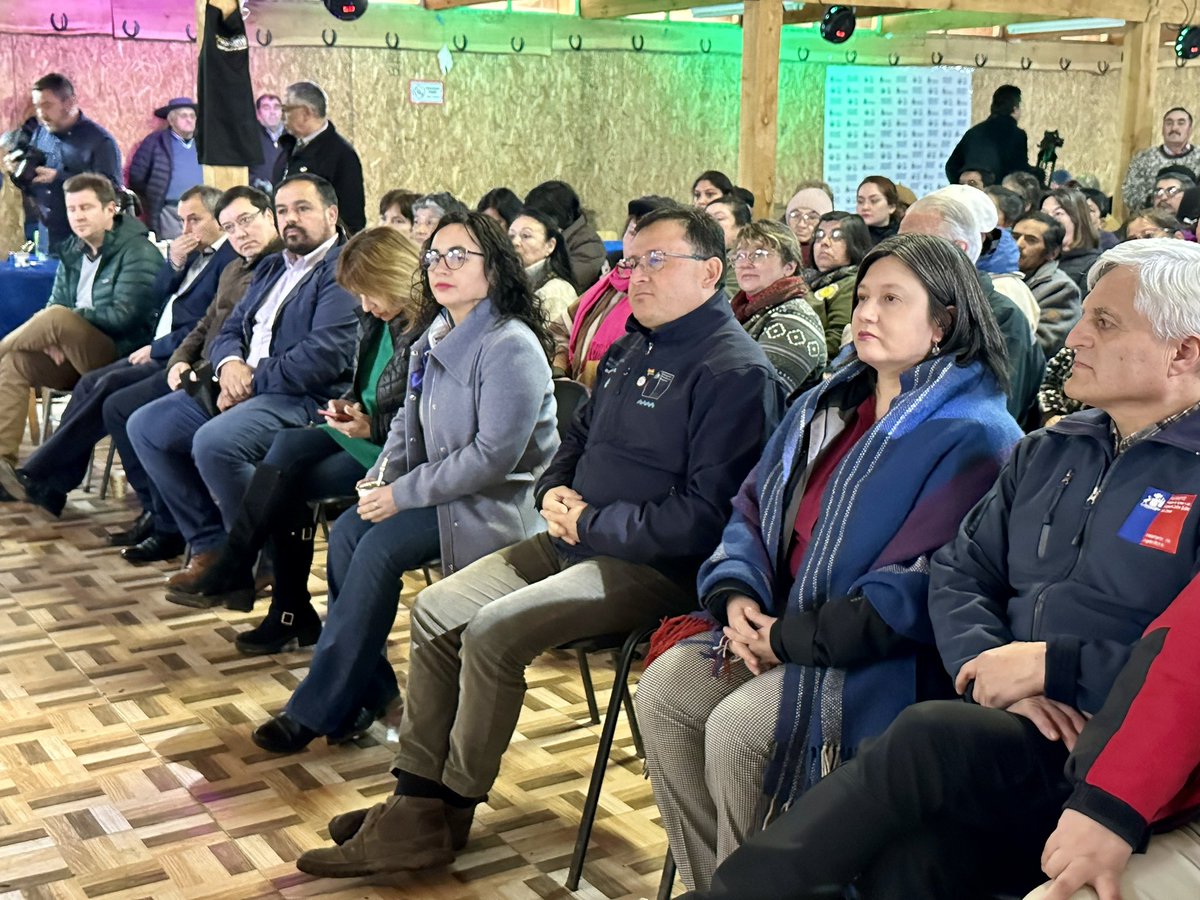 DPRAysen's tweet photo. En las cercanías de Valle Simpson #Coyhaique el @gobiernodechile representado por delegado Rodrigo Araya participa en celebración del Día del Campesino y Campesina organizada por @indap_aysen con recursos @goreaysen_ 
¡Felicidades a quienes impulsan la soberanía alimentaria! https://t.co/uKVpiM0veG