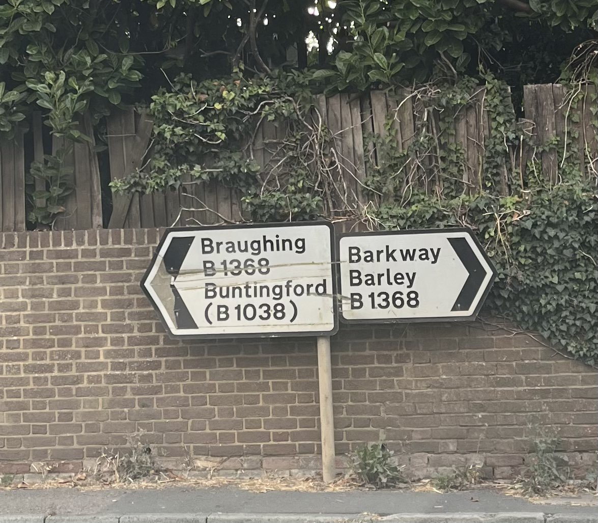 Clerkenwill's tweet photo. When you’re going through #Pevsner alphabetically, visiting each village in turn, and North Hertfordshire does this to you, is there some cosmic order thing going on? https://t.co/b70aEGzIYO