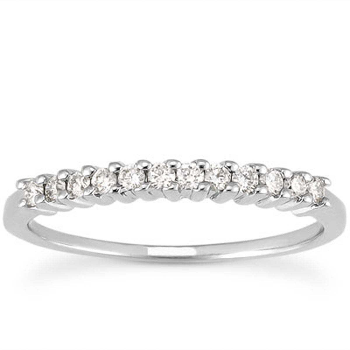 delphimetalsng's tweet image. 14k White Gold Raised Shared Prong Diamond Wedding Ring Band-rxd76502y28bt 
A glittering row of shared prong set diamonds brings dynamic sparkle to this expertly crafted 14k white gold wedding band. The ring features diamonds set 1/3 of the way across the band, bringing scinti...