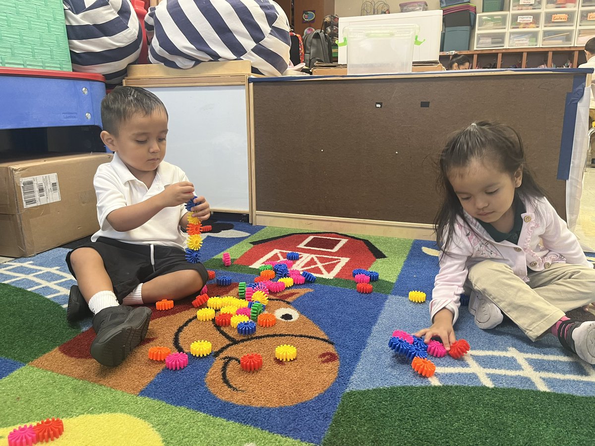💫Our smallest Senators are learning to work together and take turns🧸
 <a href="/HBGonzalezPLA/">Henry B. Gonzalez PL Academy</a> <a href="/HbGonzalezPta/">Henry B. Gonzalez PTA</a> <a href="/ICanReadDallas/">Early Learning Dallas ISD</a>