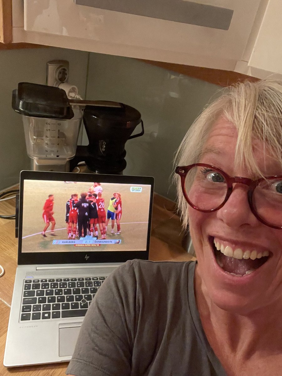 Wow! Fantastiska <a href="/KarlbergsBK/">Karlbergs Bollklubb</a>! Slår <a href="/ofk_1996/">Östersunds FK</a> i Svenska cupen! Vilken bedrift! #KB #forzakb 🔴⚪️