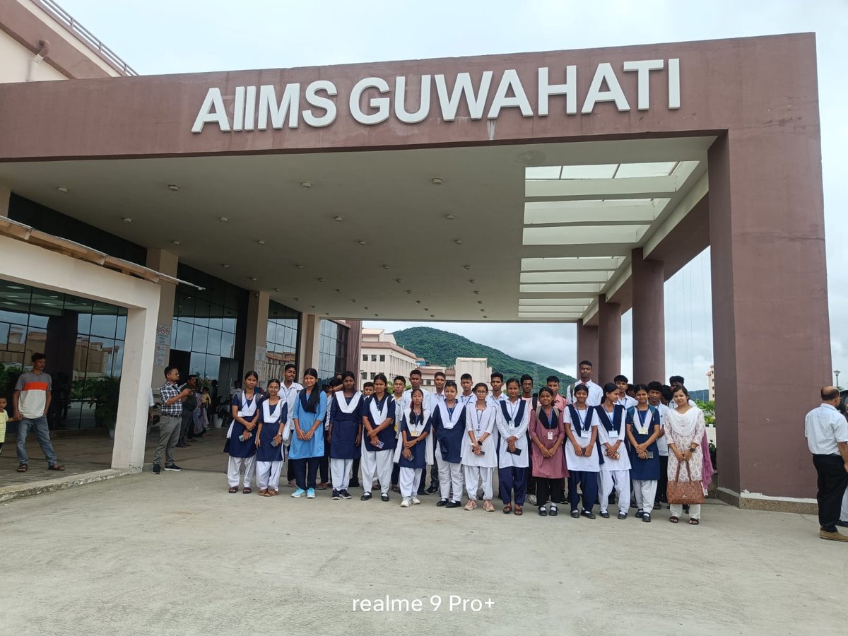 Samagra_Assam's tweet photo. Samagra Shiksha Assam organized the third exposure trip for students as part of the Arohan program. The third batch of students from Nalbari, Golaghat and Chirang  visited the Guwahati Biotech park, interacted with the professors at the @IITGuwahati campus and explored the @AIIMS_Guwahati.