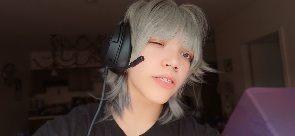 DecklynnM00's tweet image. 🖤🐮 #Moo #Decklynnmoo #chubbycheeks #Goth #Emo #punk #art #anime #animeboy #cosplayer #character #artist #nomakeup #pout #piercings #Eboy #egoth