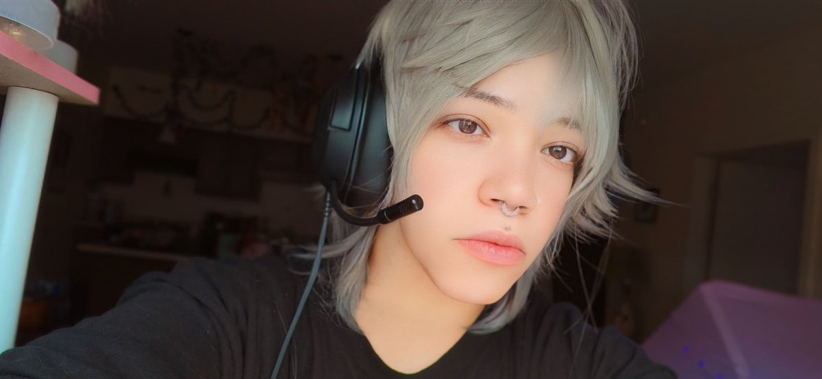 DecklynnM00's tweet image. 🖤🐮 #Moo #Decklynnmoo #chubbycheeks #Goth #Emo #punk #art #anime #animeboy #cosplayer #character #artist #nomakeup #pout #piercings #Eboy #egoth