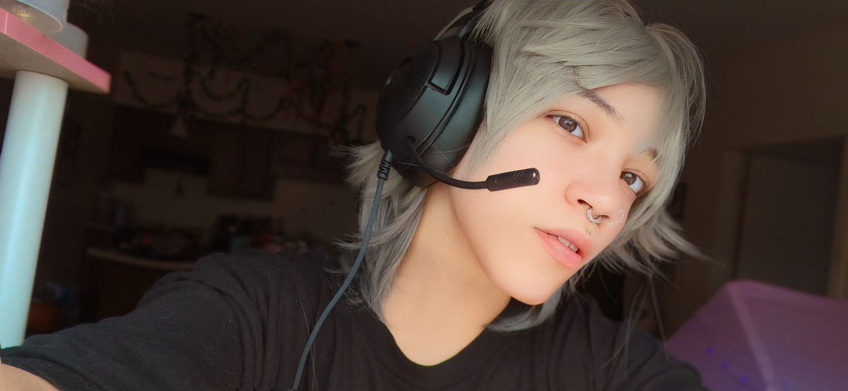 DecklynnM00's tweet image. 🖤🐮 #Moo #Decklynnmoo #chubbycheeks #Goth #Emo #punk #art #anime #animeboy #cosplayer #character #artist #nomakeup #pout #piercings #Eboy #egoth