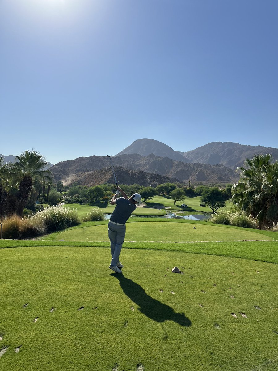 BlakeArthur24's tweet photo. Got to check the Vintage Club off the bucket list today. Lot of fun as always with @JuddSpicer (pictured) who was gracious enough to send an invite my way. @IndianWellsCA https://t.co/uBLSw3UXKU