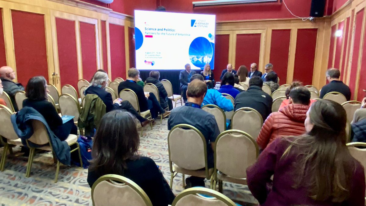 KAS Chile (@kas_chile) on Twitter photo Ahora!
Comenzamos nuestro panel "Ciencia y Política para el Futuro de la Antártica", en el #SCAR2024. Un diálogo de Chile y Argentina junto a la senadora Ximena Rincón, Jorge Argüello, Mariano Memolli y Marcelo Leppe 🇨🇱🤝🇦🇷
<a href="/KAS_Argentina/">Fundación Konrad Adenauer Argentina</a>
<a href="/KASonline/">Adenauer-Stiftung</a>
#Antártica
. Ahora!
Comenzamos nuestro panel "Ciencia y Política para el Futuro de la Antártica", en el #SCAR2024. Un diálogo de Chile y Argentina junto a la senadora Ximena Rincón, Jorge Argüello, Mariano Memolli y Marcelo Leppe 🇨🇱🤝🇦🇷
<a href="/KAS_Argentina/">Fundación Konrad Adenauer Argentina</a>
<a href="/KASonline/">Adenauer-Stiftung</a>
#Antártica
.