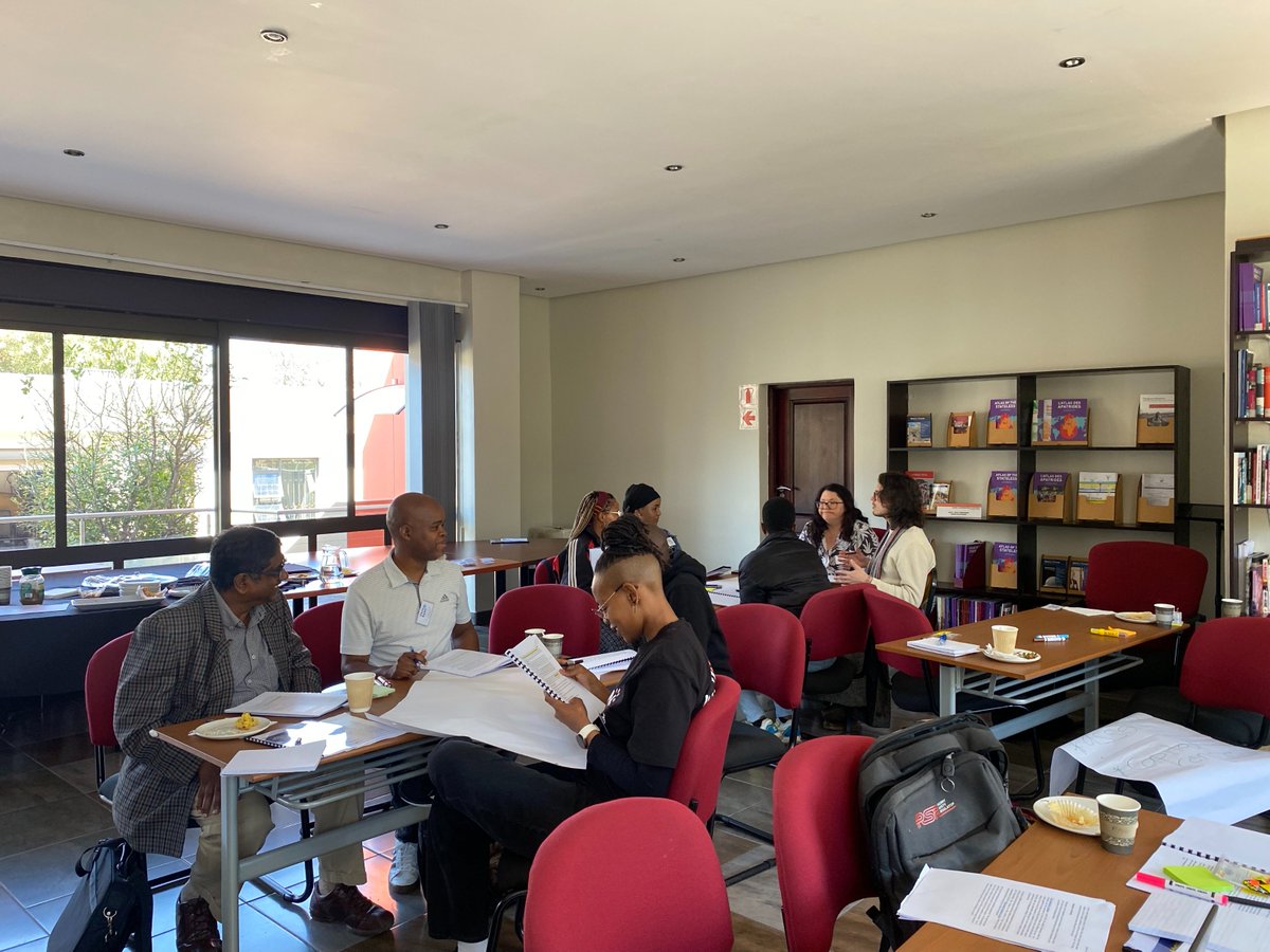 SACAN____'s tweet image. 🔵 CLIMATE FINANCE TRAINING | Day 2

Session took us through the heart of climate finance and its impact on national responsibilities, technology transfer, and partnerships. 

Here’s a quick recap: 👉bit.ly/4dxogmK