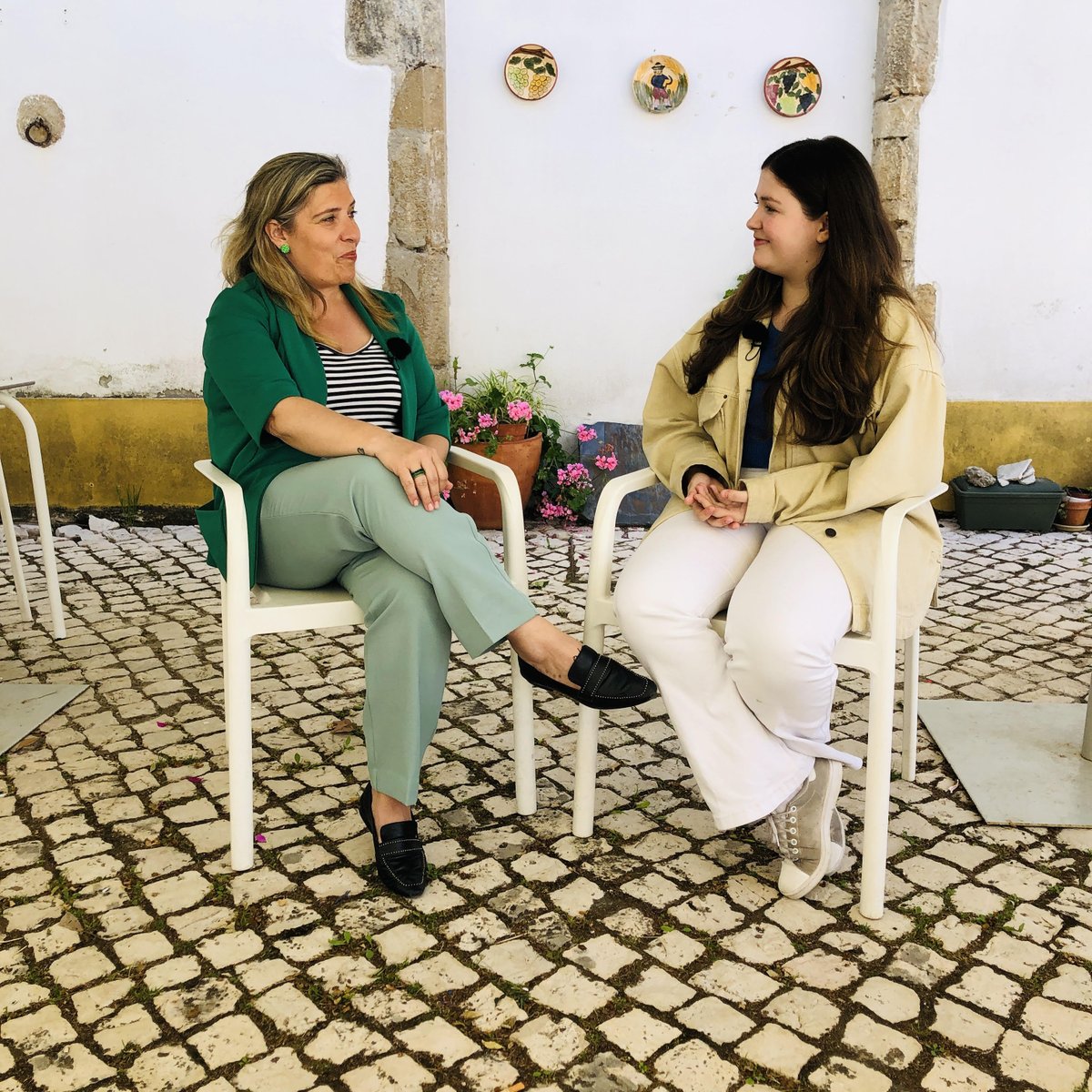 TunetRadio's tweet photo. A Joana Almeida tem 15 anos, vem de Gouveia e foi concorrente do The Voice Kids em 2023. Este ano lançou os singles 'Se me ouvires cantar' e 'Amor Escondido' (com Matheus Alcântara). E é um doce de menina. https://t.co/AxawjgVU7w #radio #musicalusofona #tunetradio #musicanova https://t.co/kXWDWVFvHL