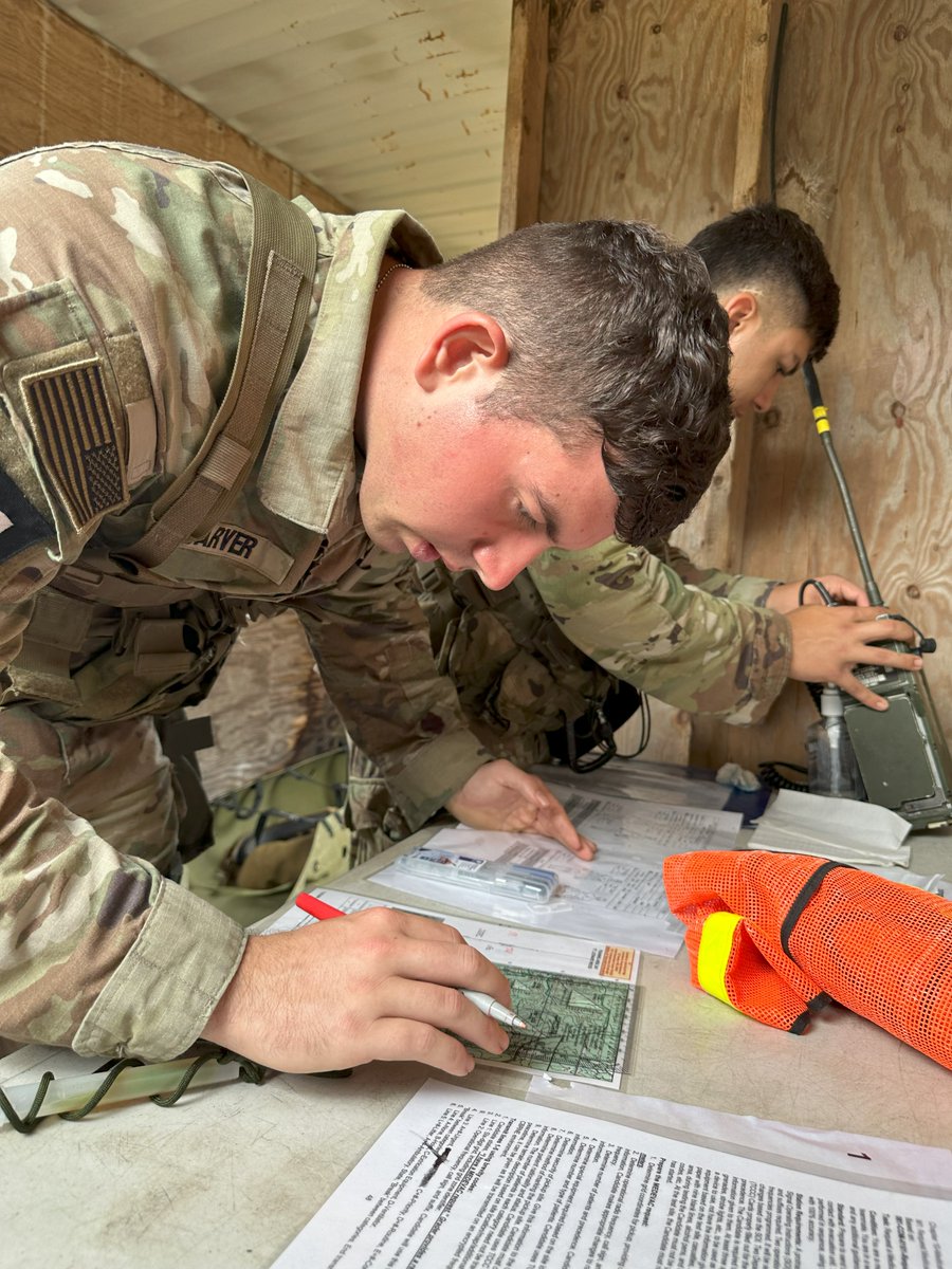 Proud of the 1AB #GoldenHawks for their effort during the <a href="/TRADOC/">U.S. Army TRADOC</a> Best Squad Competition, a great event. Our Soldiers represented USAACE and Fort Novosel and #ArmyAviation well!