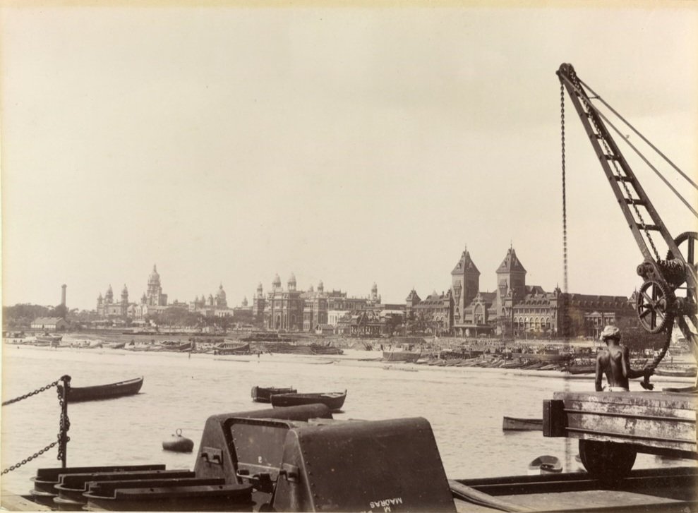 385 years since a english dude walked down the sandy beaches of the coromandel coast and decided to buy a strip of land to build a fort, and rest is history.

Happy Birthday to the city that pulled tamils out of poverty during the worst years. Forever grateful. 

#MadrasDay