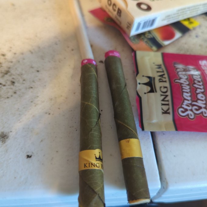 A leaf is gods DNA product. Special like Cuban cigars https://t.co/zTNduESlEE