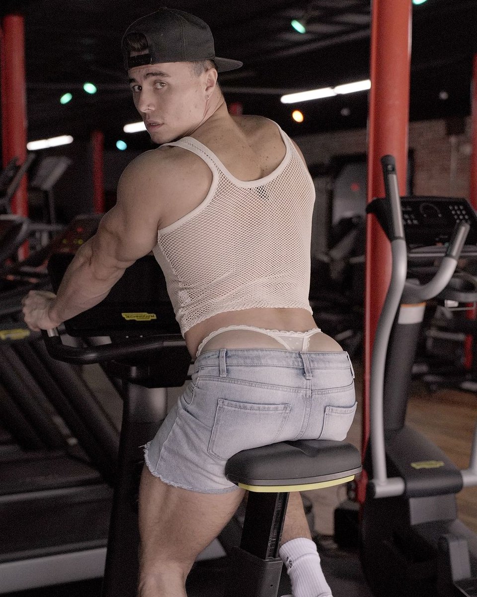 musclesubs's tweet photo. Denis Samsonov AKA The Fittest Wizard https://t.co/76vcdEKiQm