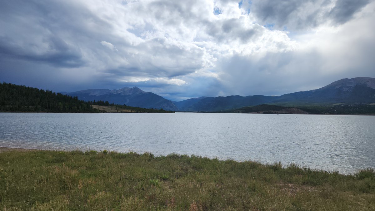 iPriti's tweet photo. After work hike vibes in the CO
.
Find your #Freedom #SummersInSummitCounty #Wanderlust #ChasingMountains
.
___ https://t.co/rX4Rb3sVvt