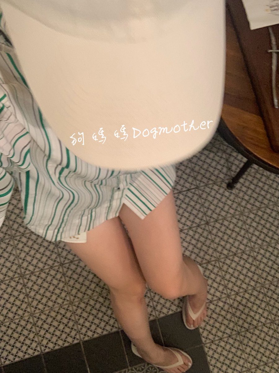 DogMotherDiary's tweet photo. 「咖啡or狗媽媽」

昨天下午和閨蜜來喝咖啡
短褲夾腳拖🤣

#狗媽媽日記
#轉推愛心
#熟女原味 https://t.co/WbYLGBQ5K9
