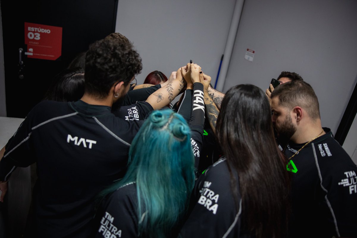 LOUDgg's tweet photo. APENAS UM MAPA NOS SEPARA DO TROFEU

UM MAPA

EU QUERO TODO MUNDO TORCENDO

VAMOOOOOOOOOOOOOOOOOOOOOOOOOOOOOOOOOOOOOOOOOOOOOOOOOOOOOO

#goLOUD https://t.co/uveeEQtlU3